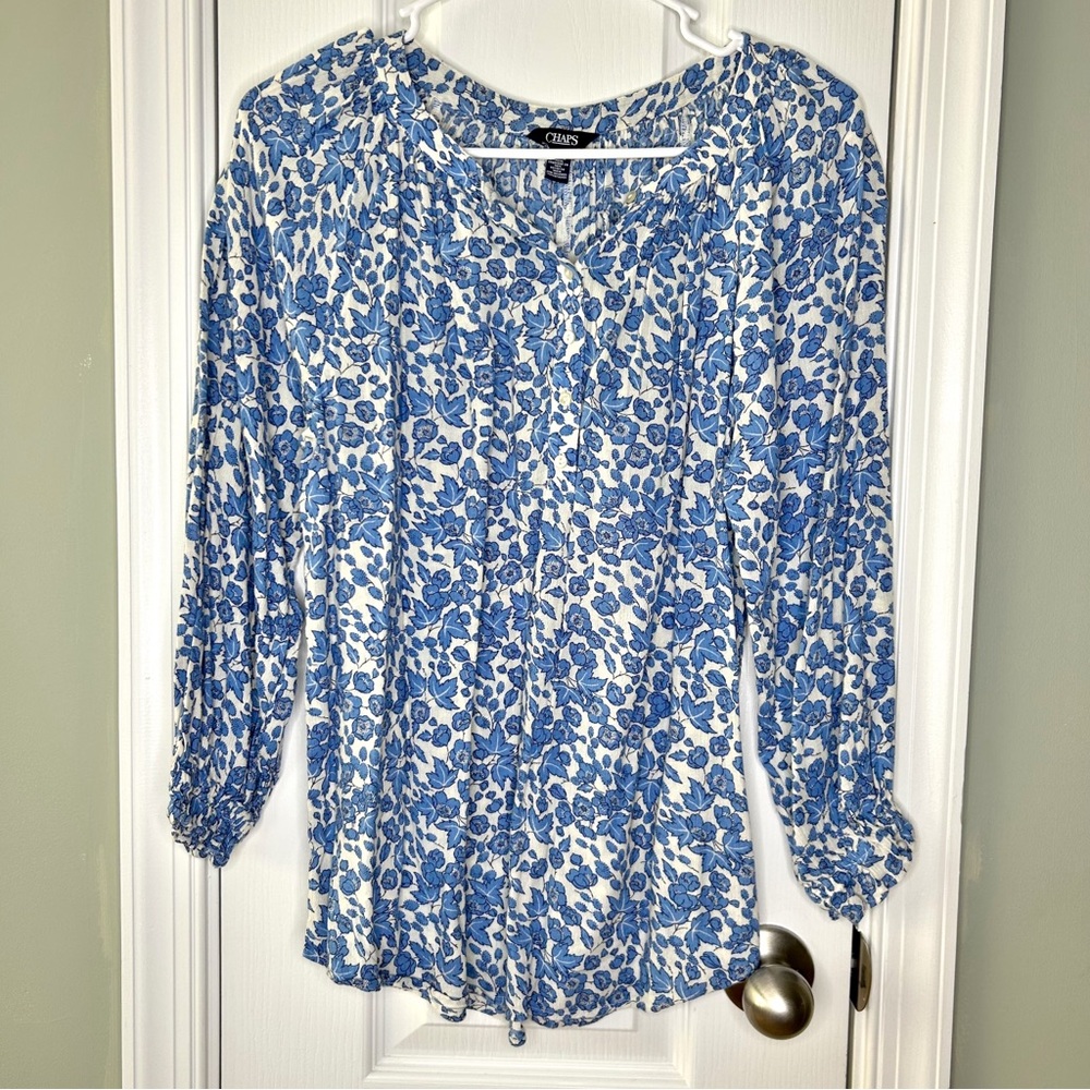 CHAPS Blue White Soft Lightweight Floral 1/4 Button Front Women’s Blouse Small